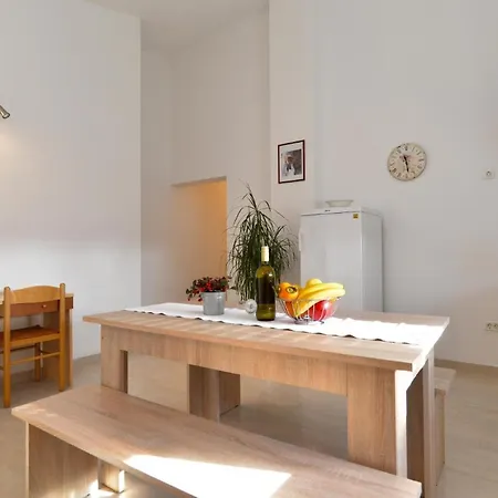 Apartment Fuer 6 Personen Ca 65 Qm In Banjole, Istrien Istrische Riviera